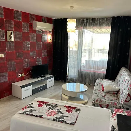 One-bedroom Stella In Avenue Complex Apartmán